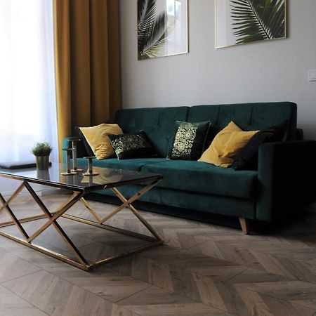 Glamorous Apartment Old Town Cracow คราคูฟ ภายนอก รูปภาพ