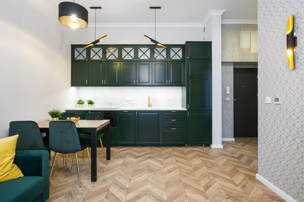 Glamorous Apartment Old Town Cracow คราคูฟ ภายนอก รูปภาพ